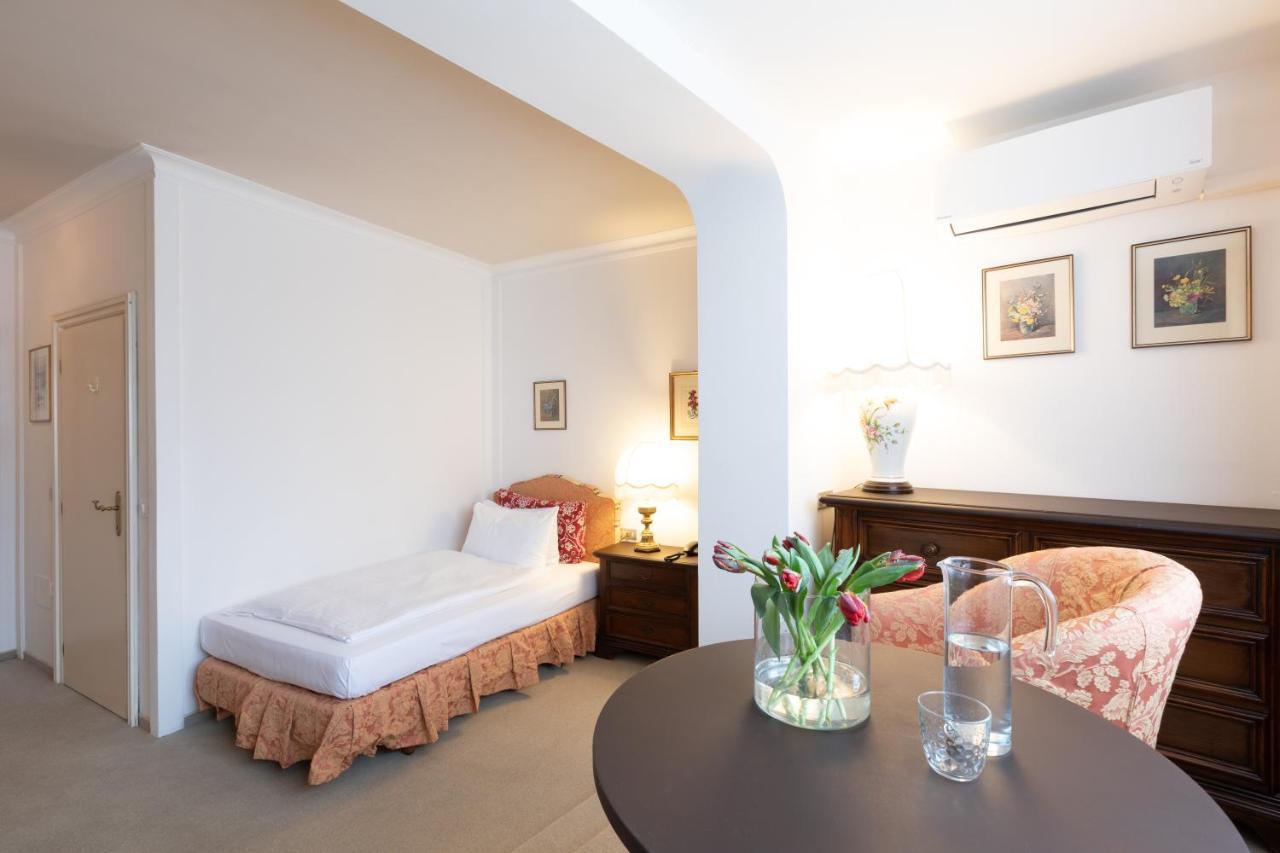 Hotel Castel Rundegg (Adults Only) Merano Extérieur photo